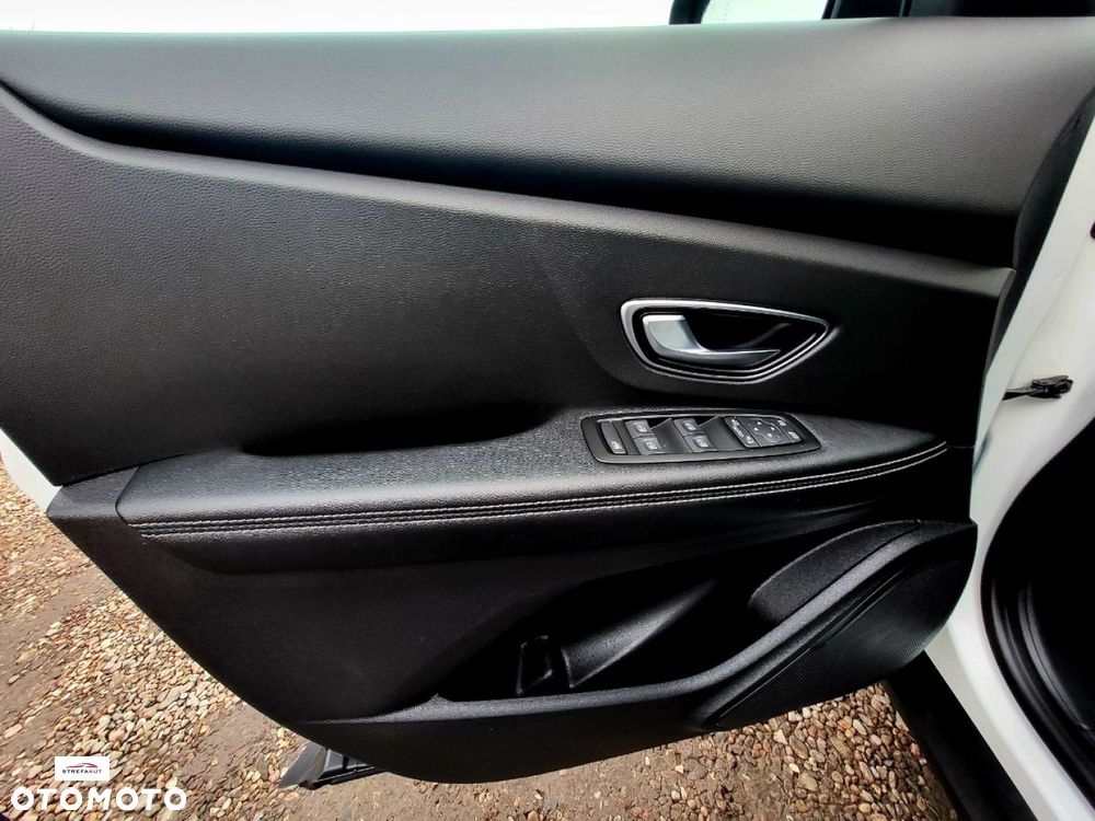 Renault Grand Scenic - 12