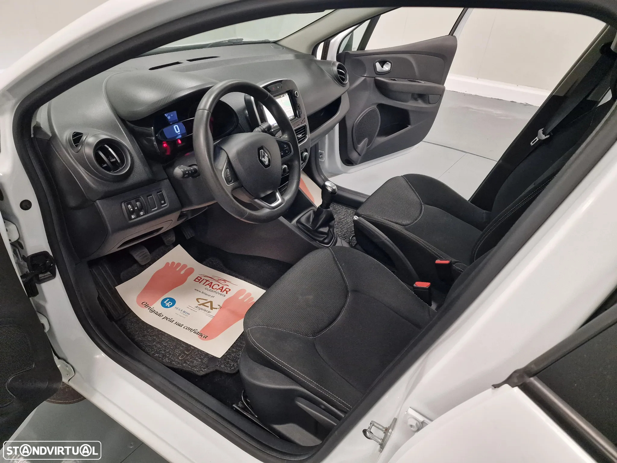 Renault CLIO SOCIETE 1.5 DCI ZEN GPS IVA DEDUTIVEL - 37