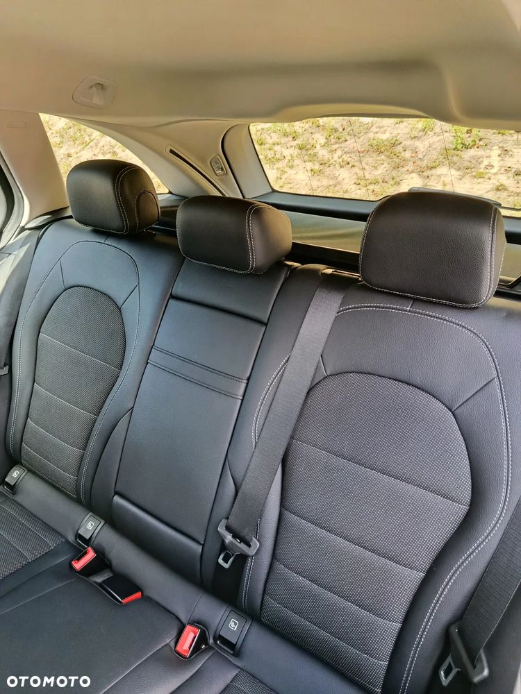 Mercedes-Benz Klasa C 300 9G-TRONIC Avantgarde - 17
