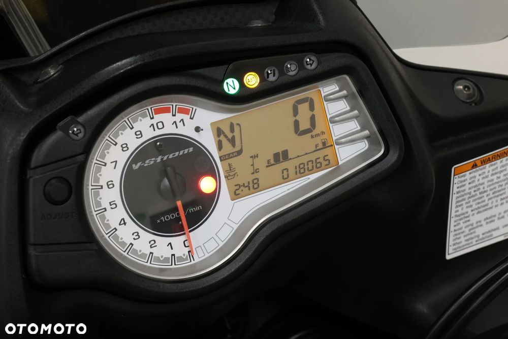 Suzuki DL - 23