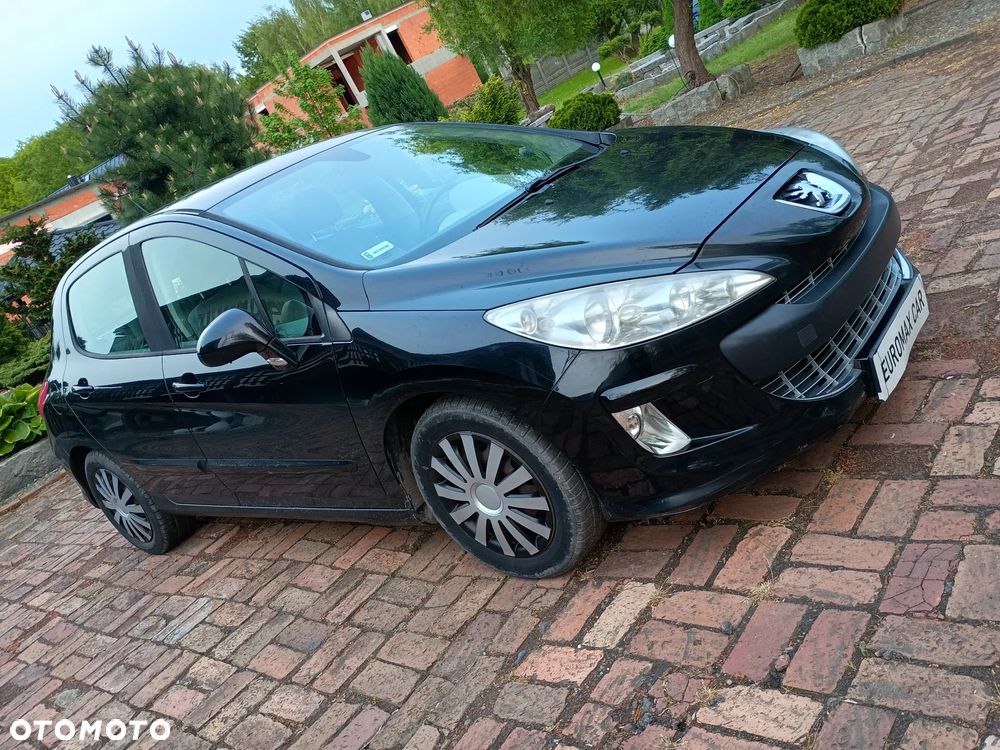 Peugeot 308 - 1