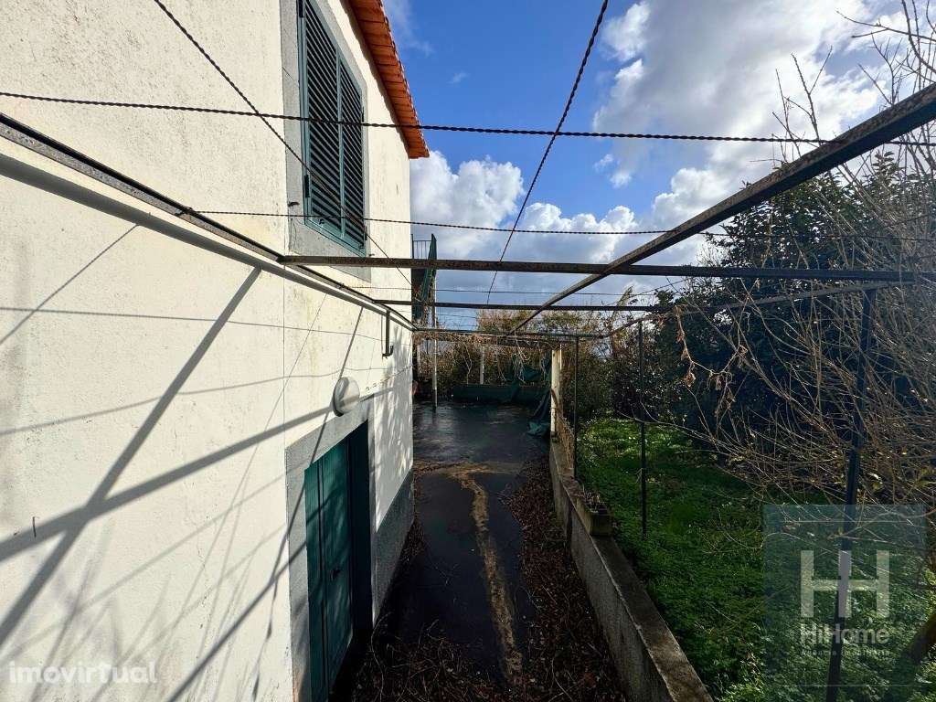 Prédio misto com moradia unifamiliar e terreno no Faial - Santana - Grande imagem: 3/17