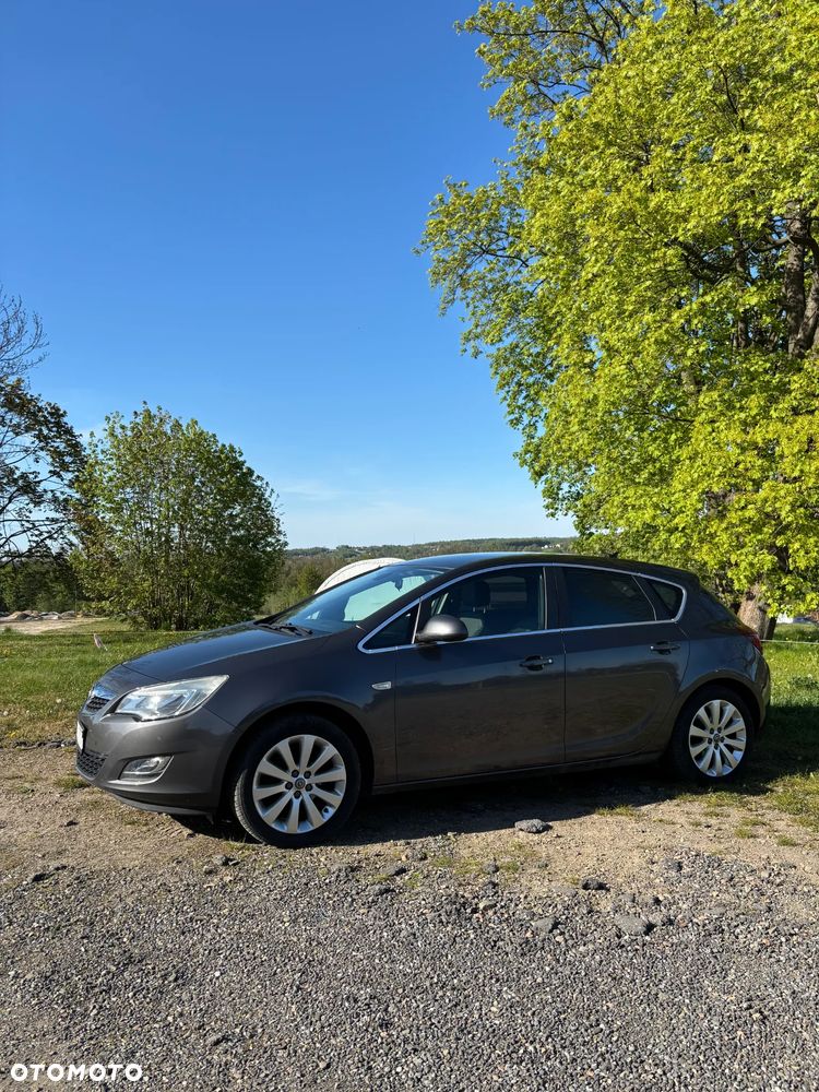 Opel Astra 1.4 T Cosmo - 4