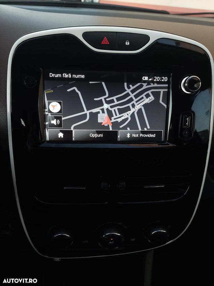 Renault Clio TCe 90 Limited - 17