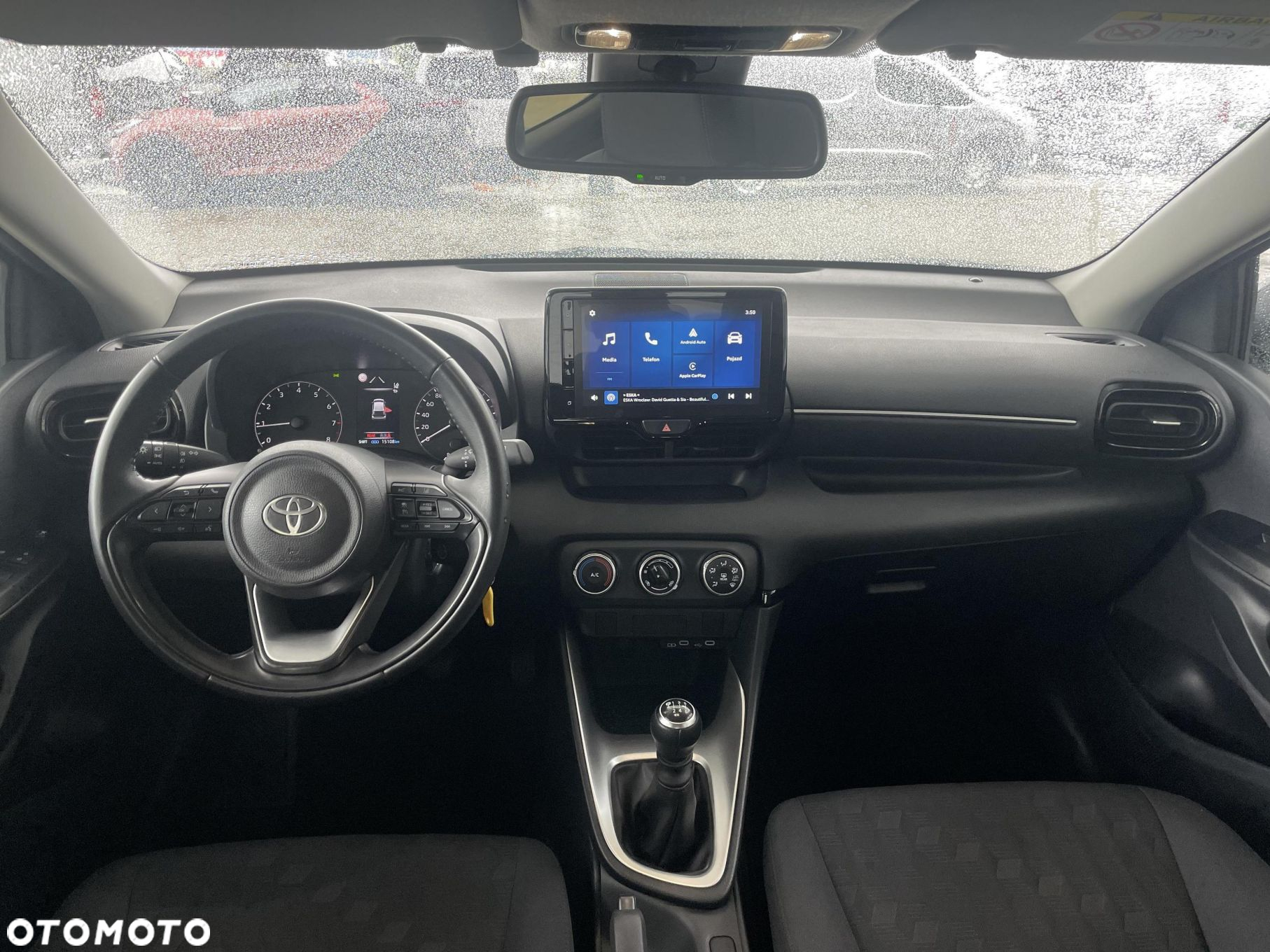 Toyota Yaris 1.5 Comfort - 11