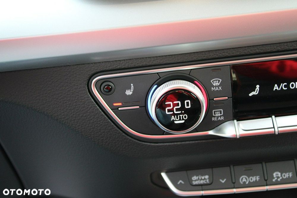 Audi Q5 Sportback - 34
