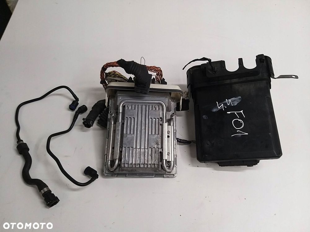 bmw 7 750i 4.4 v8 f01 f02 sterownik komputer silnika obudowa n63b44 7598345 - 1