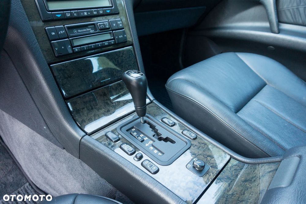 Mercedes-Benz Klasa E 420 Avantgarde - 31
