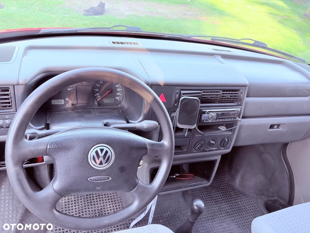 Volkswagen Transporter - 2
