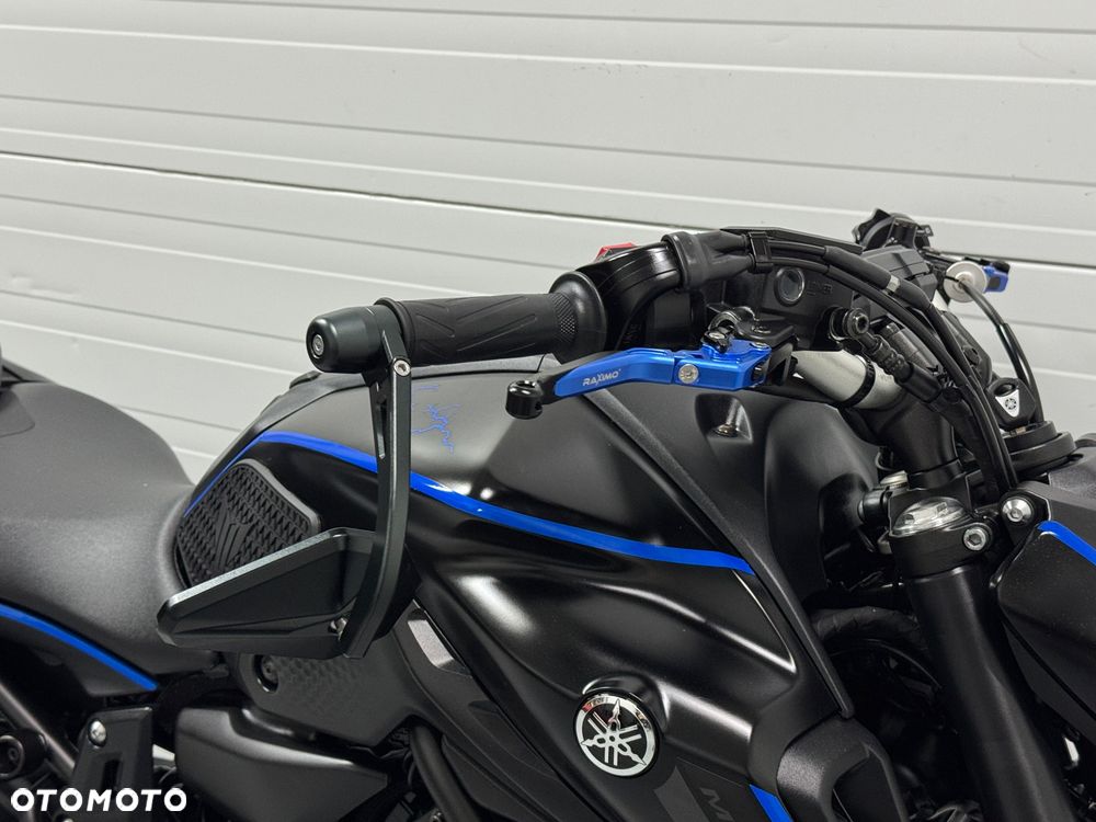 Yamaha MT - 13