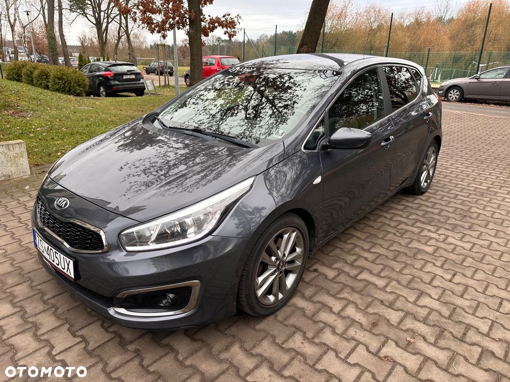 Kia Ceed - 4