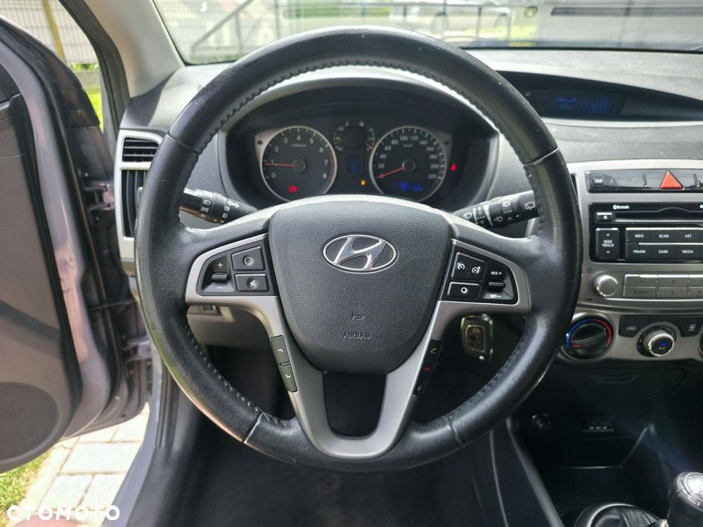 Hyundai i20 - 16
