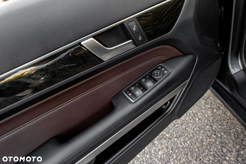 Mercedes-Benz Klasa E 350 BlueTEC 7G-TRONIC - 27