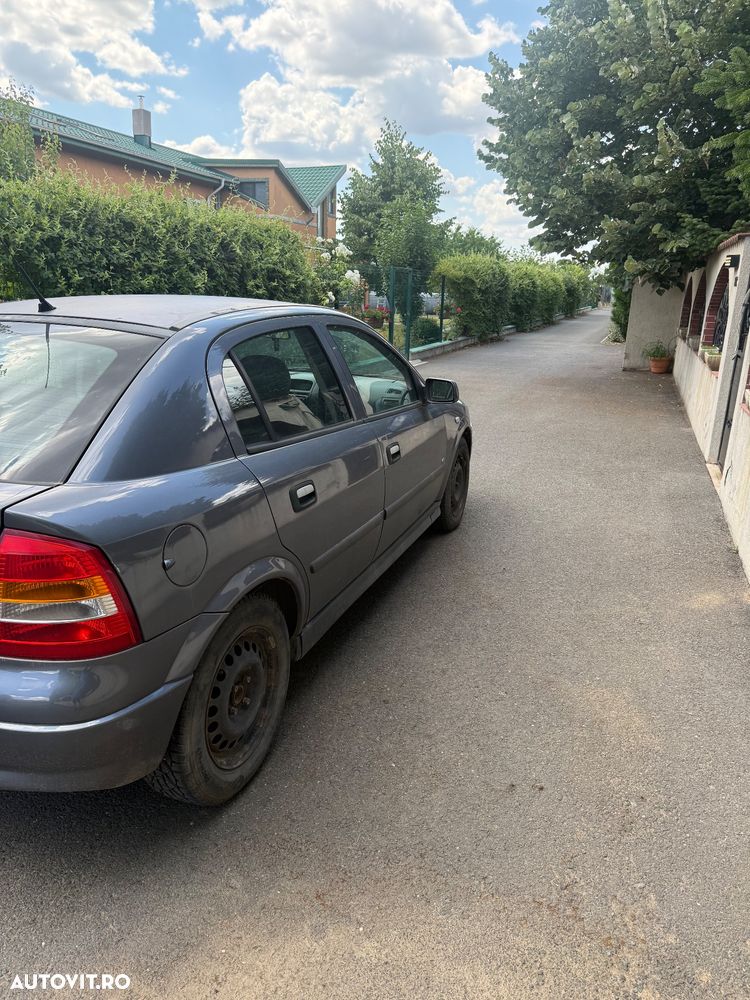 Opel Astra Classic 1.6i - 3