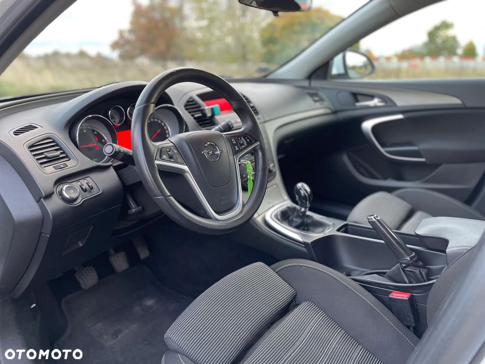 Opel Insignia 2.0 CDTI - 10