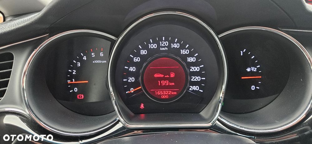 Kia Ceed 1.6 CRDi 136 ISG UEFA EURO 2016 - 9