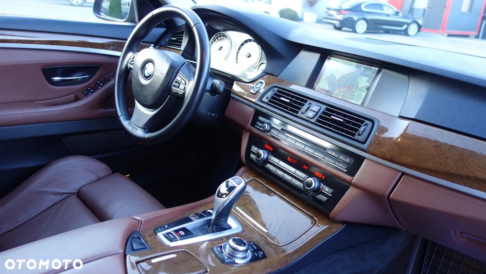 BMW Seria 5 520d Luxury Line - 35