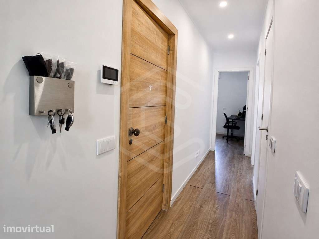 Apartamento T2 remodelado no Centro de Loulé - Grande imagem: 2/21