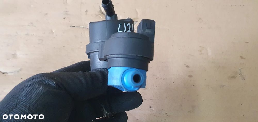 Zaworek elektrozawór ciśnienia paliwa Mercedes E-Klasa W211 3.0 V6 A2114700116 - 5