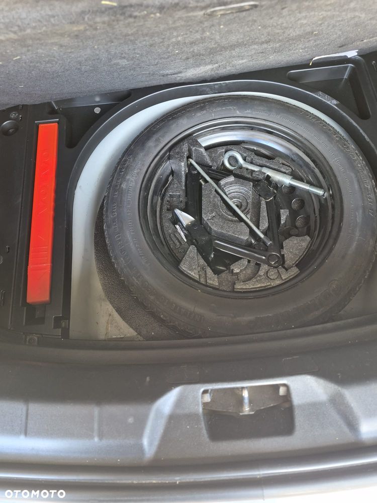 Volvo V40 D2 Drive-E Momentum - 13