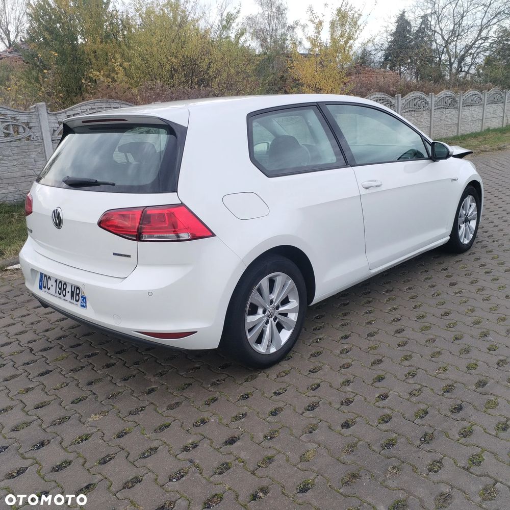 Volkswagen Golf - 6