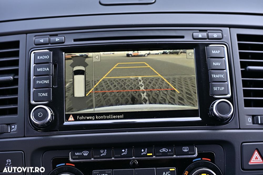 Volkswagen Multivan - 36