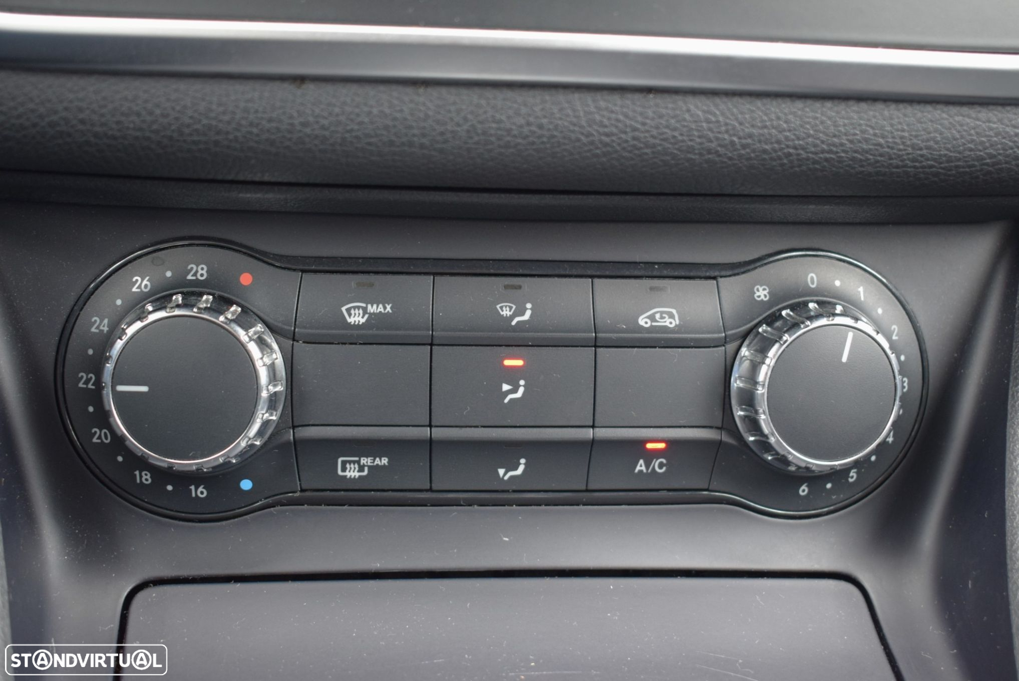 Mercedes-Benz CLA 45 AMG 4-Matic - 33