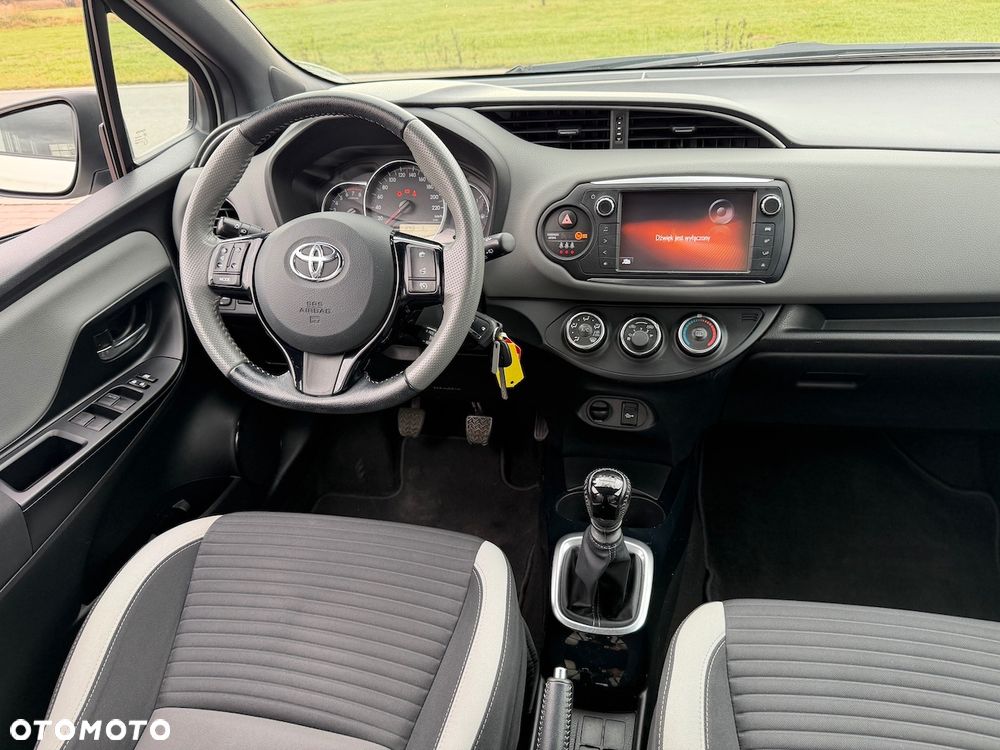 Toyota Yaris 1.33 Premium - 7