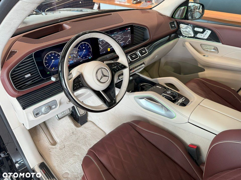 Mercedes-Benz GLS - 13