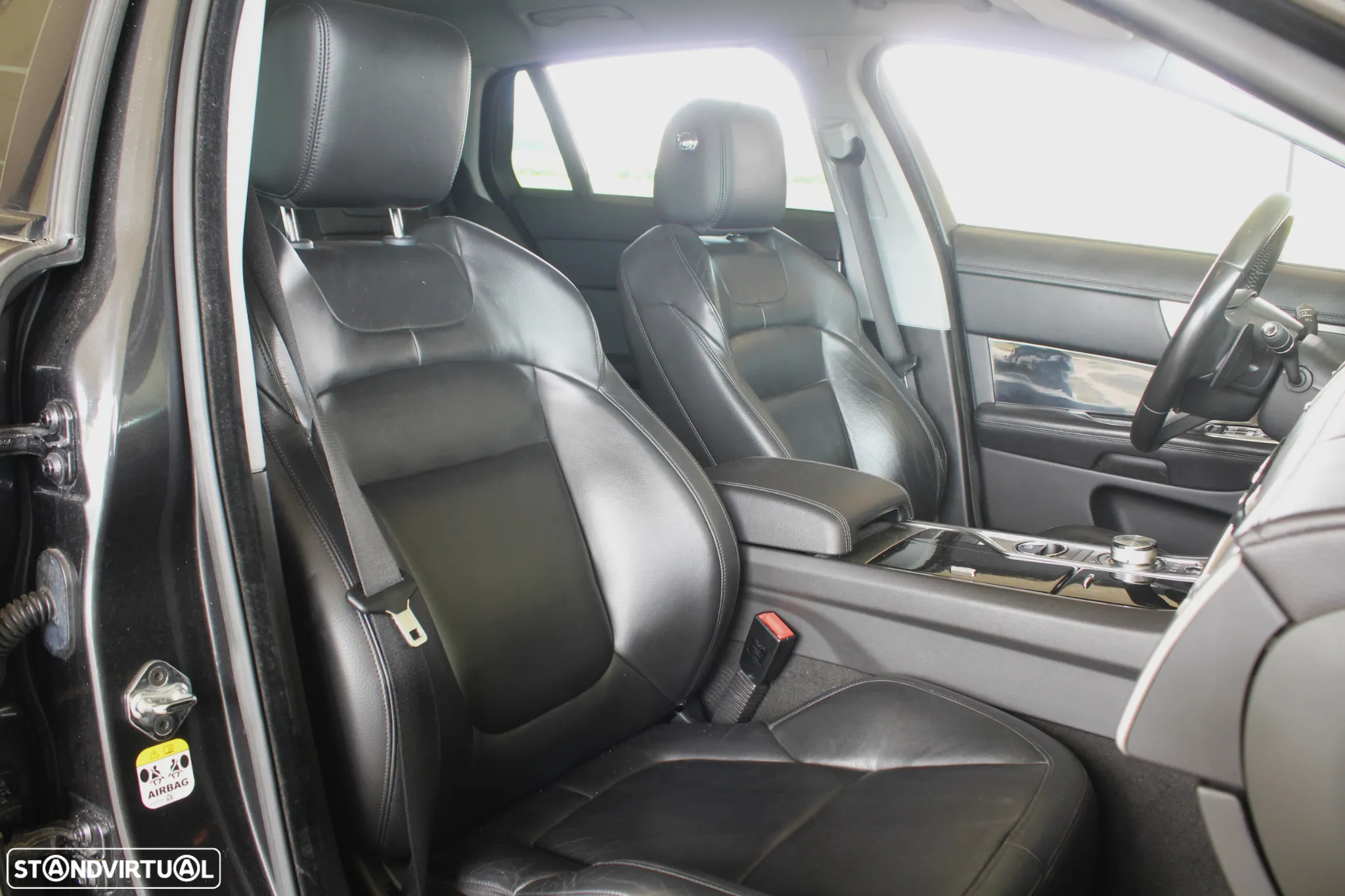 Jaguar XF Sportbrake 2.2 D R-Sport - 38