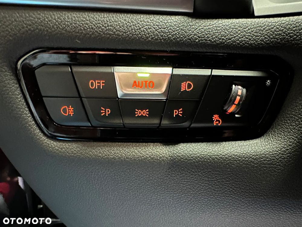 BMW Seria 8 M850i xDrive - 18