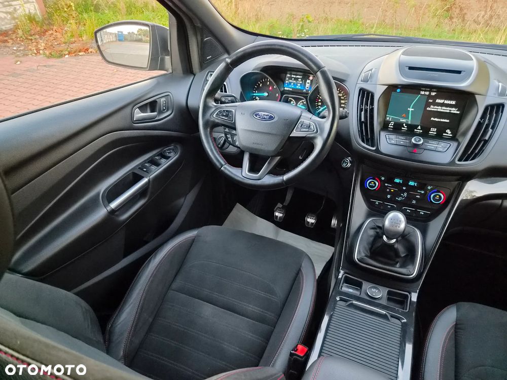 Ford Kuga 2.0 TDCi 4x4 ST-Line - 21