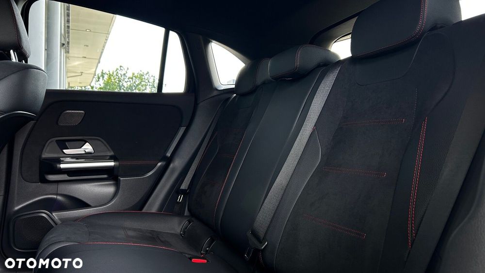 Mercedes-Benz GLA 200 mHEV AMG Line 7G-DCT - 27