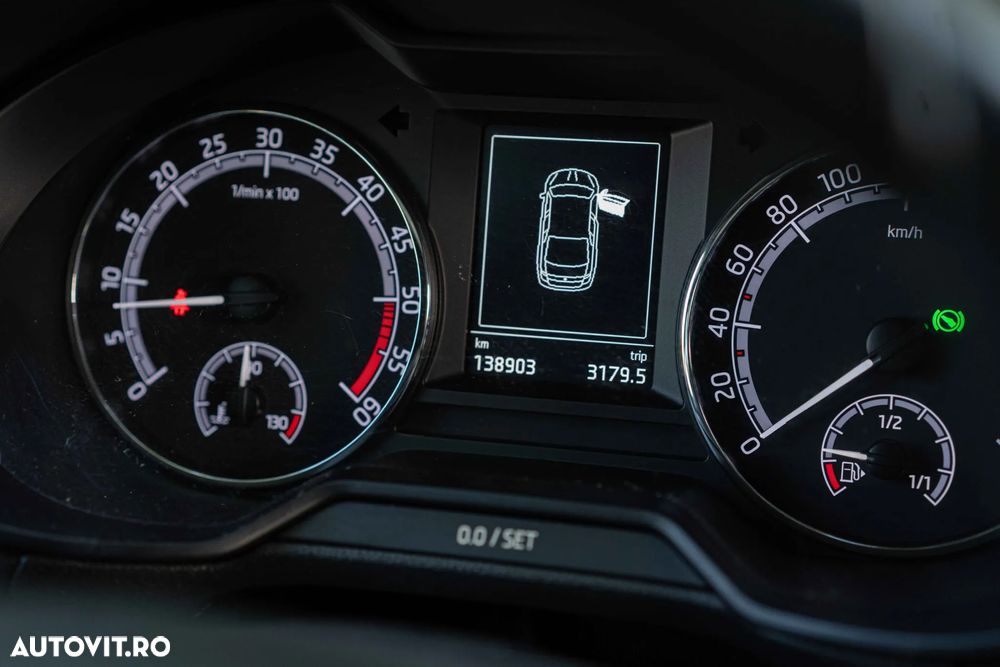 Skoda Octavia 1.6 TDI DSG Ambition - 9