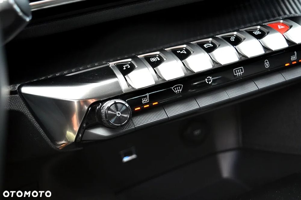 Peugeot 5008 BlueHDI 130 Allure Business-Paket - 28