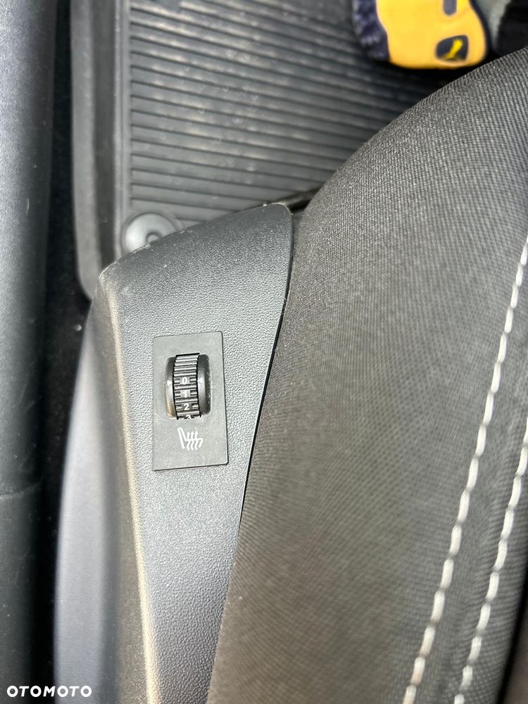 Peugeot 208 1.5 BlueHDi Allure Pack S&S - 36