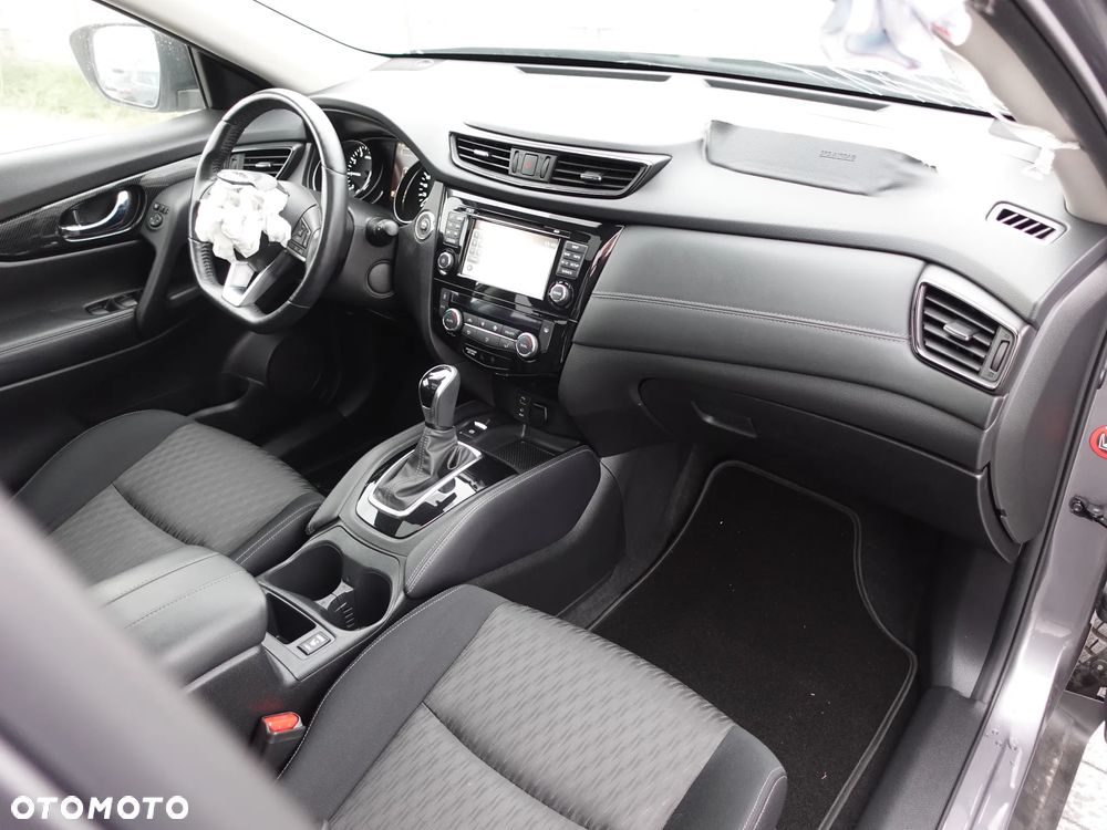 Nissan X-Trail 1.3 DIG-T N-Connecta 2WD DCT - 4