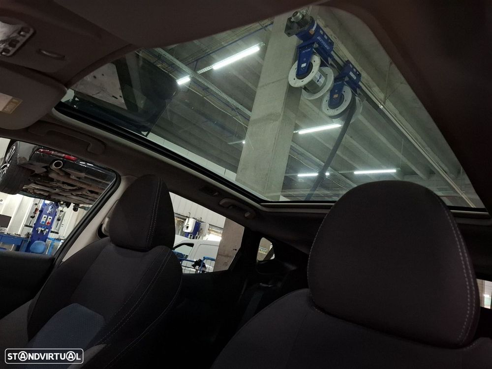 Nissan Qashqai 1.2 DIG-T N-Connecta 18 - 26