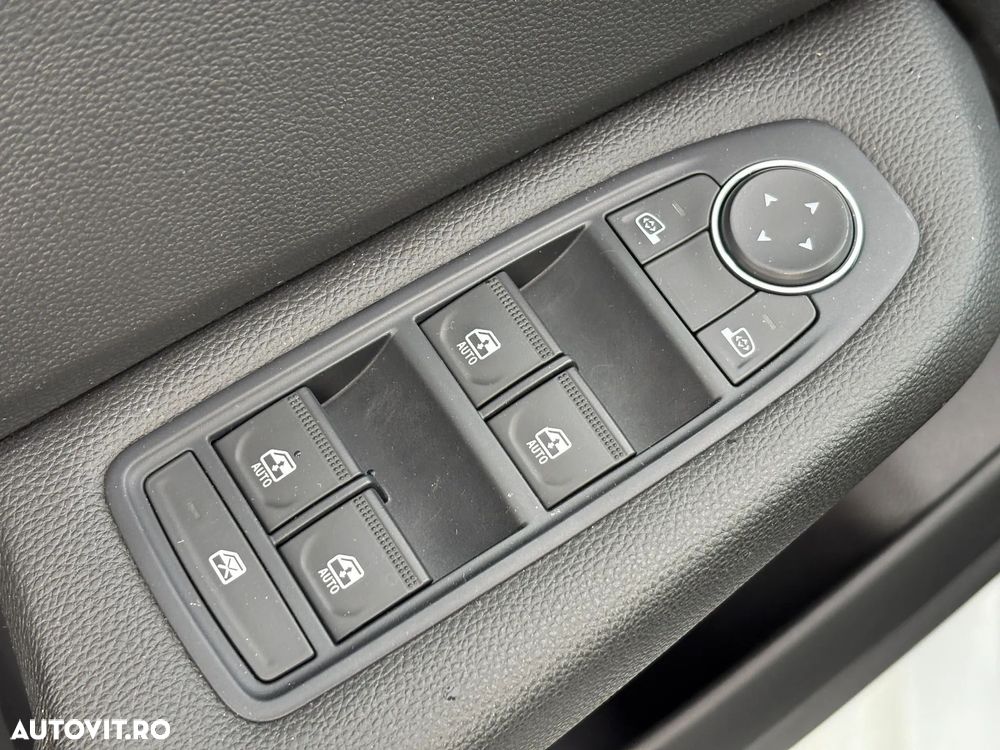 Renault Clio V E-Tech 145 Techno - 19