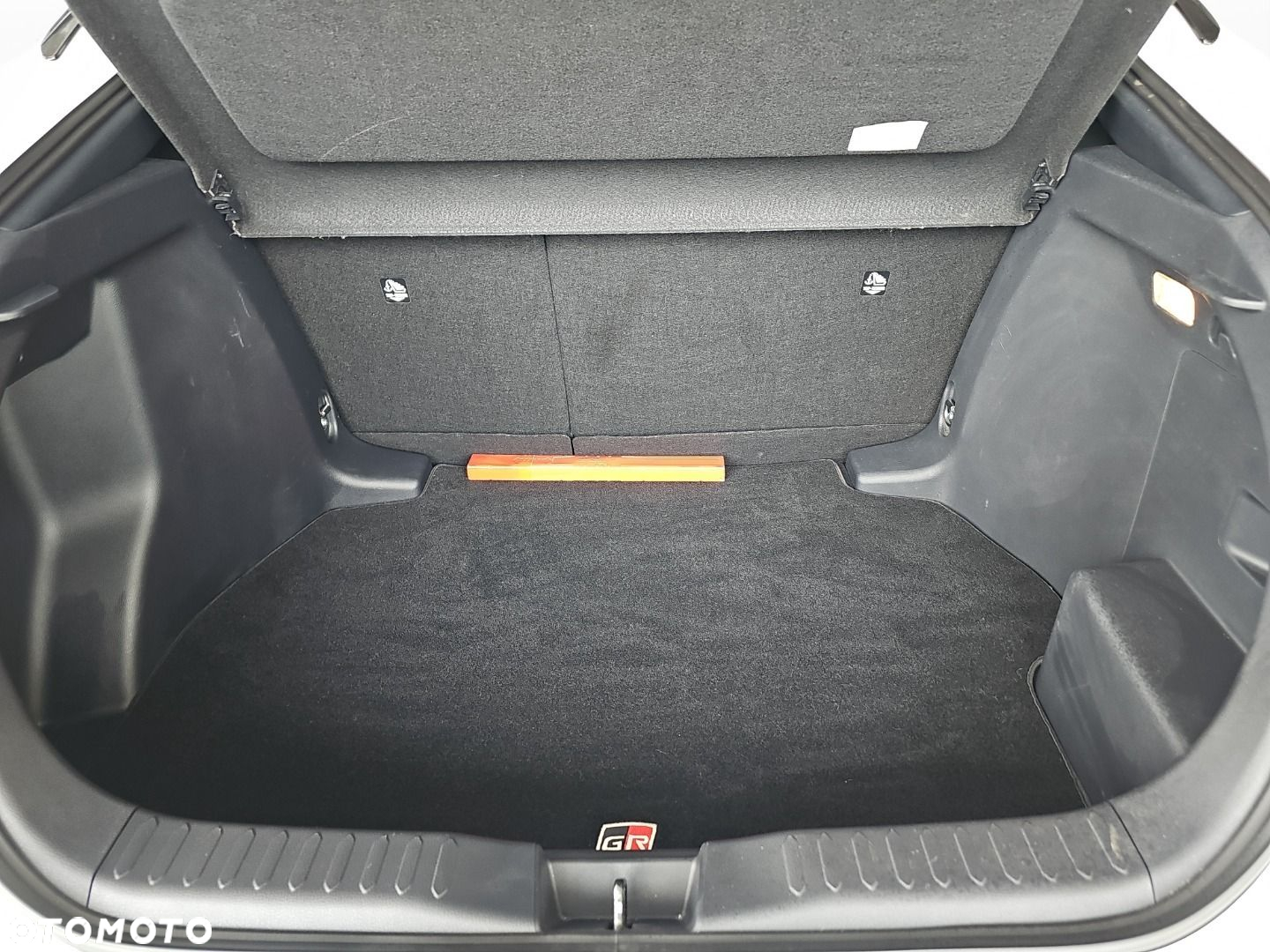 Toyota C-HR - 7
