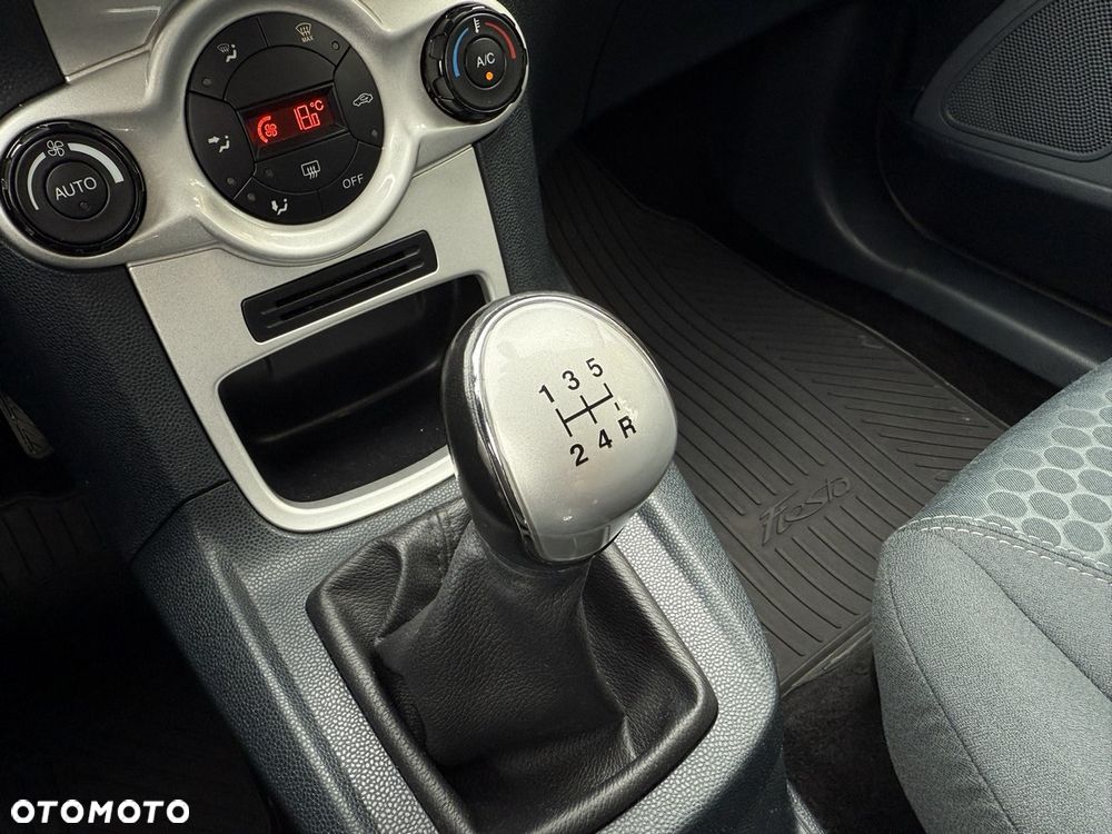 Ford Fiesta 1.25 Titanium - 31