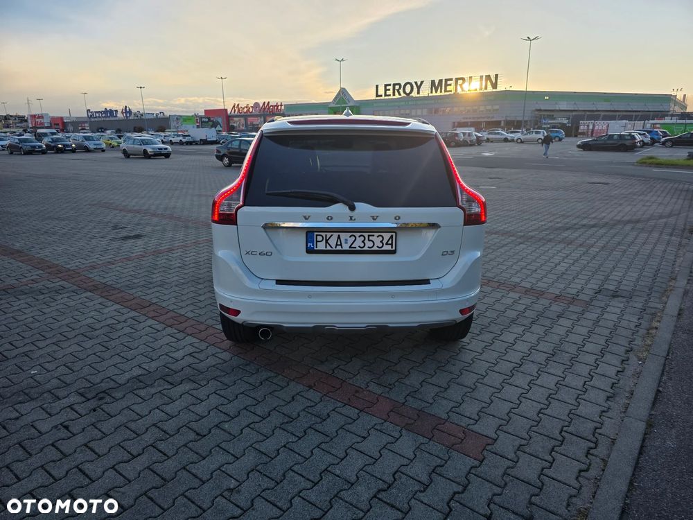Volvo XC 60 D3 Drive-E Momentum - 19