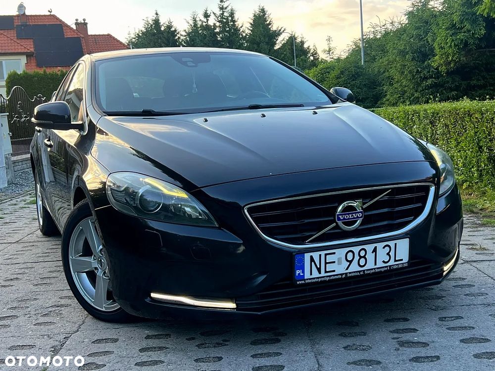 Volvo V40 D2 Geartronic Momentum - 1