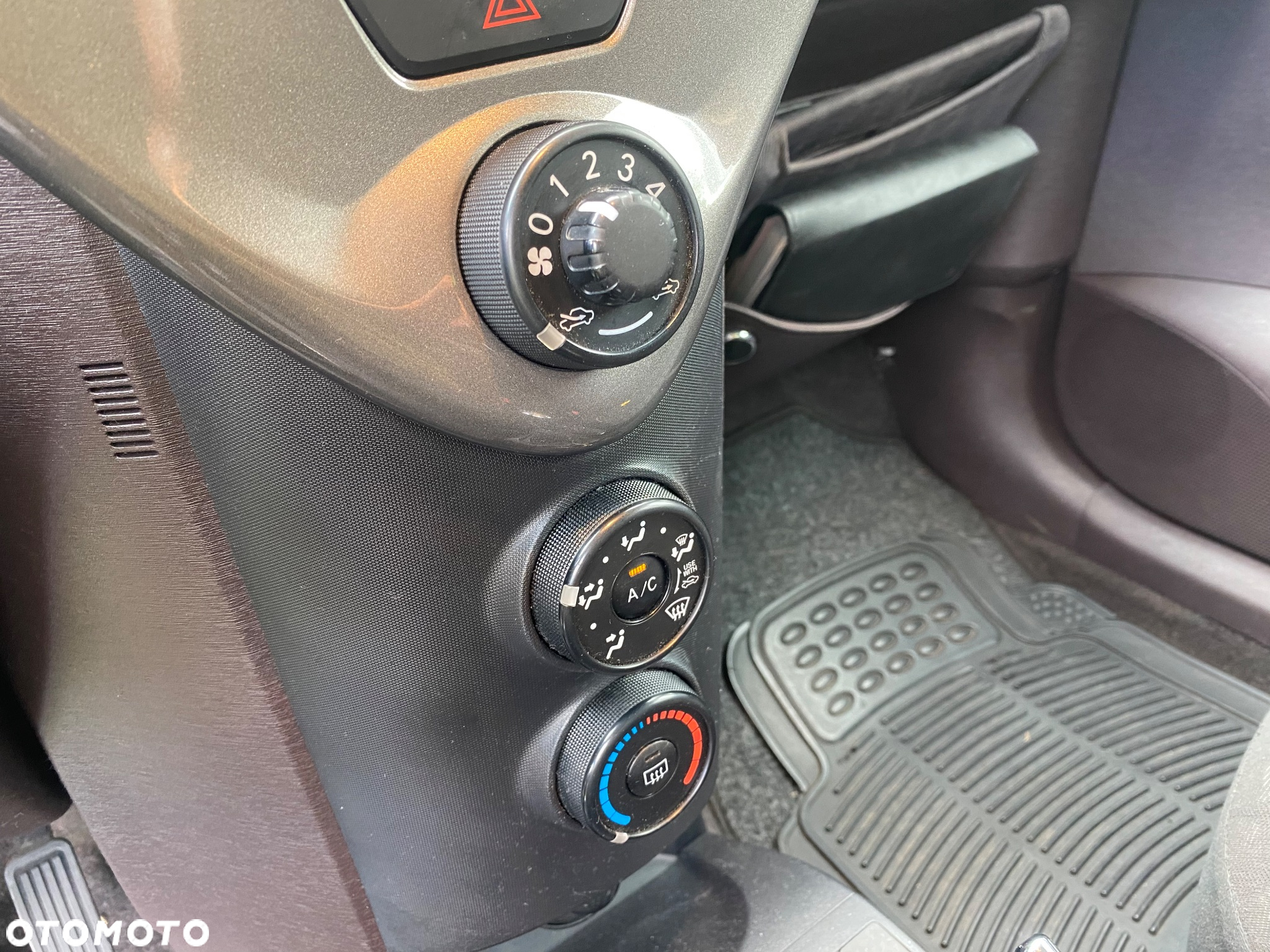 Toyota iQ 1.0 Luna - 13