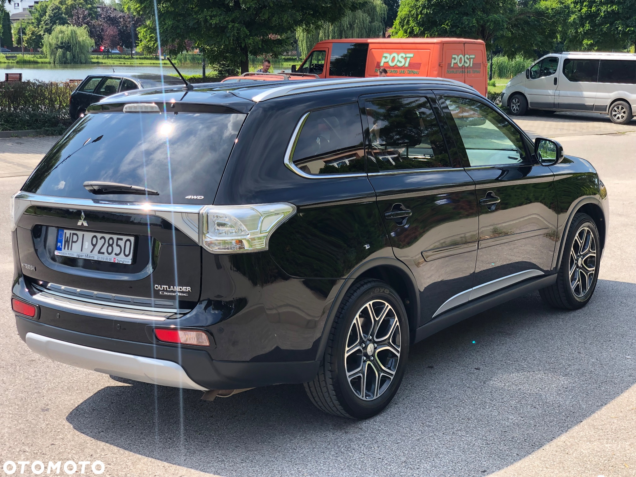Mitsubishi Outlander 2.0 Intense + Navi 4WD CVT - 10