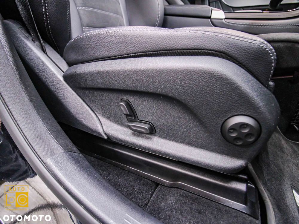 Mercedes-Benz GLC 200 d 4Matic 9G-TRONIC AMG Line - 33