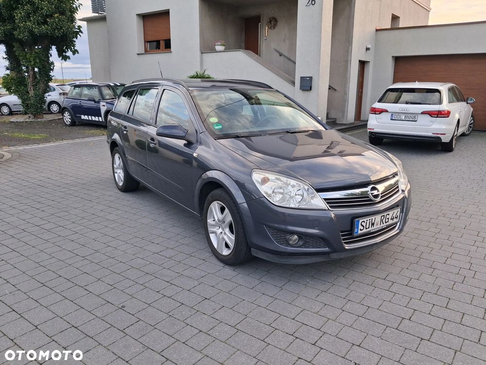 Opel Astra 1.6 Caravan - 6