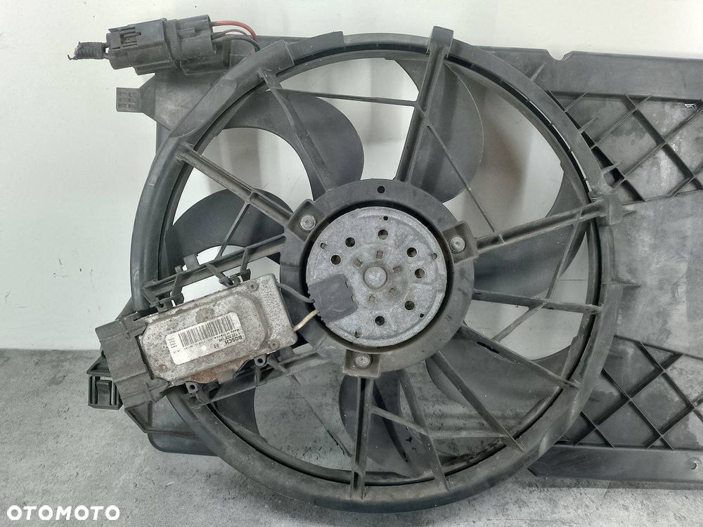 WENTYLATOR CHŁODNICY VOLVO V50 3M5H-8C607-RG 0130303930 1.6 D - 6