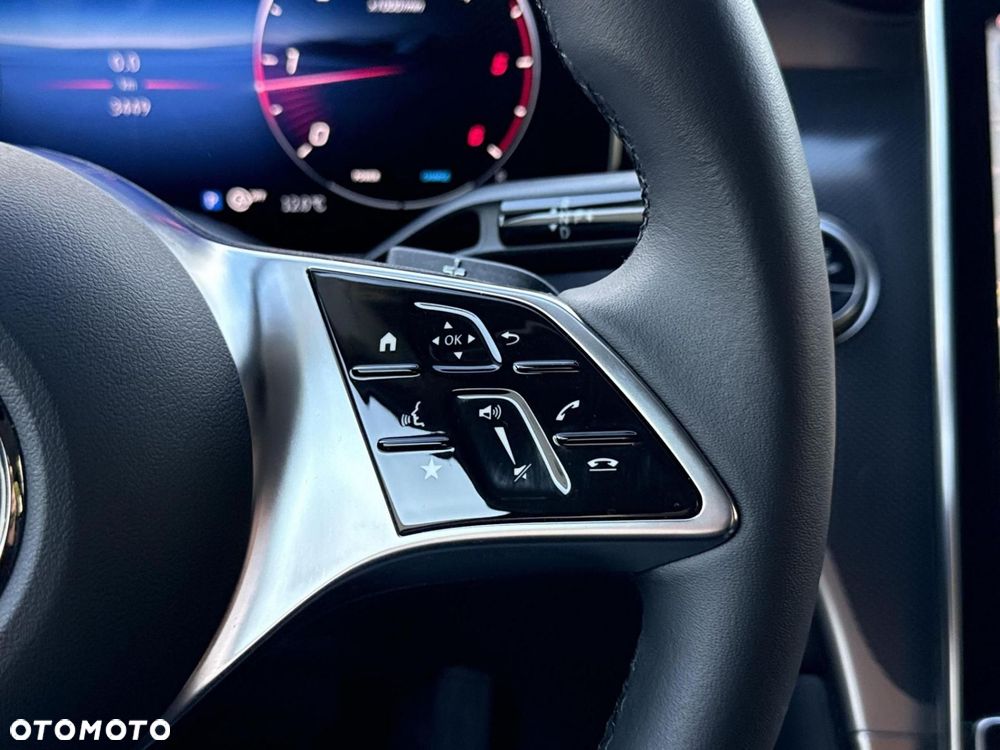 Mercedes-Benz GLC - 24