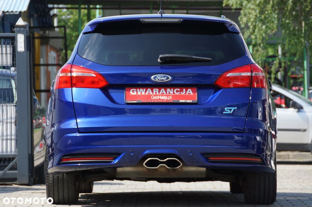 Ford Focus ST - 8